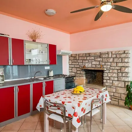 In Rabac 16742 Apartment